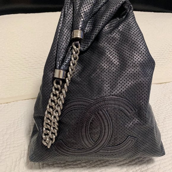 CHANEL JUMBO MESSENGER BAG - Picture 1 of 6